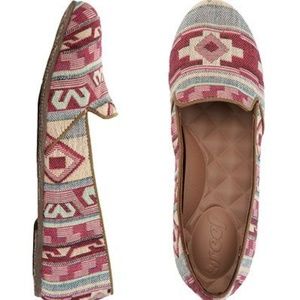 Reef cushioned canvas shoes